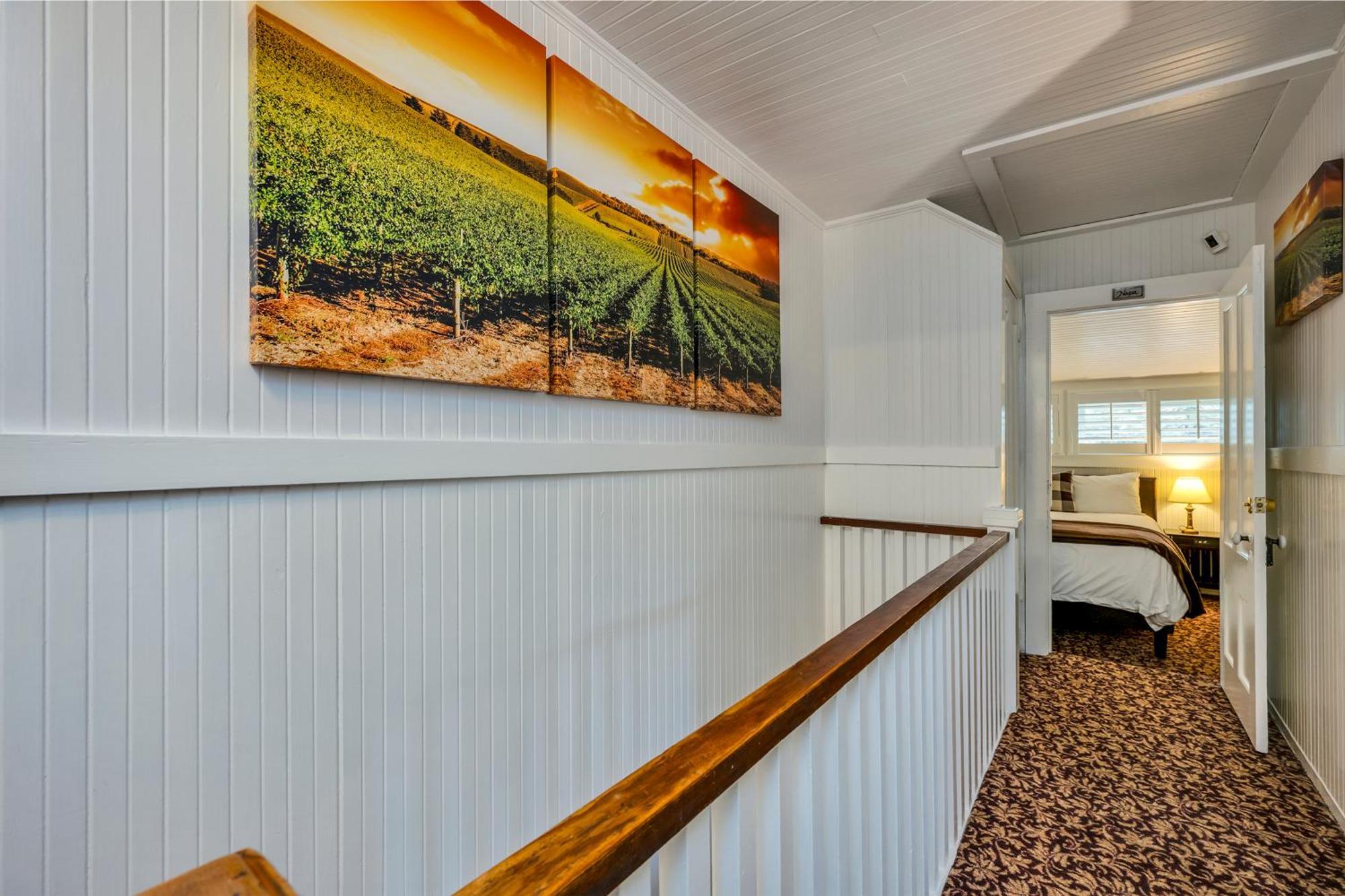 Calistoga Wine Way Inn Экстерьер фото